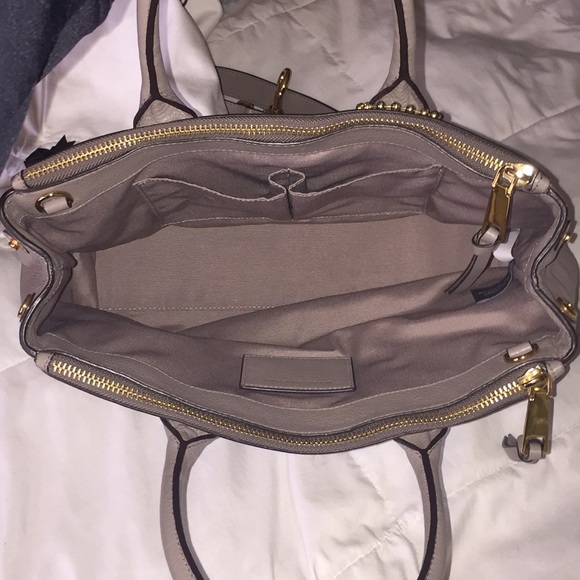 LIKE NEW CLEAN recruit east/west Marc Jacobs Tote - Picture 4 of 7